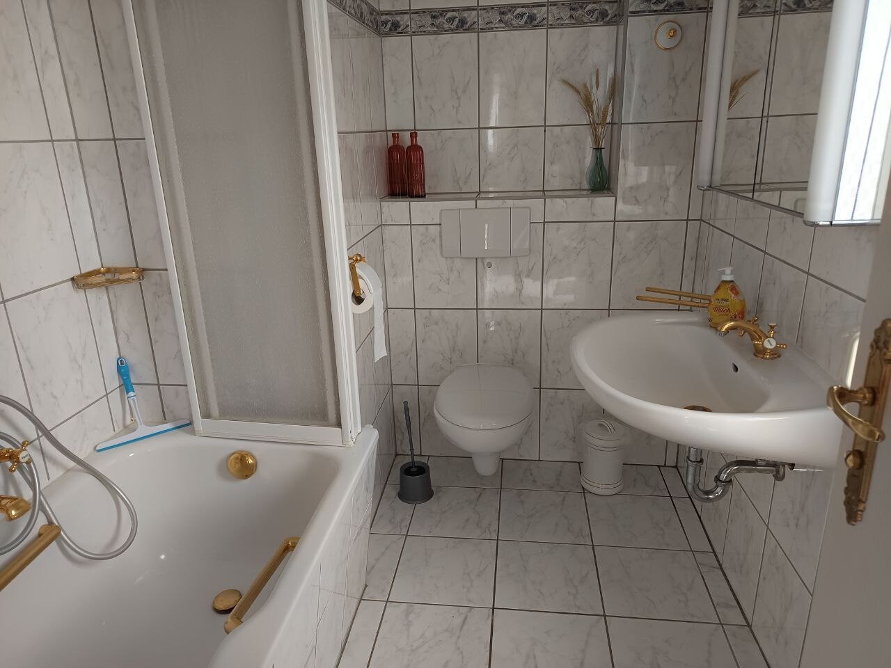 Badezimmer, Erdgeschoss, ein Raumwohnung